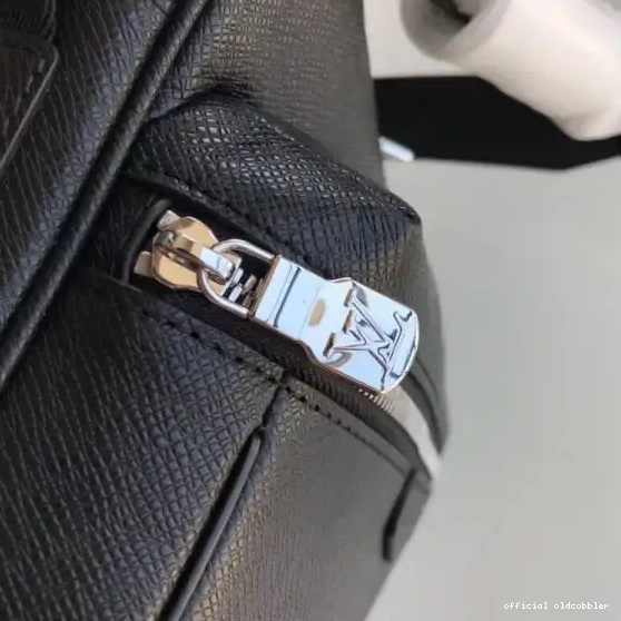 Official oldcobbler Vuitton MESSENGER PM Louis OUTDOOR 0514